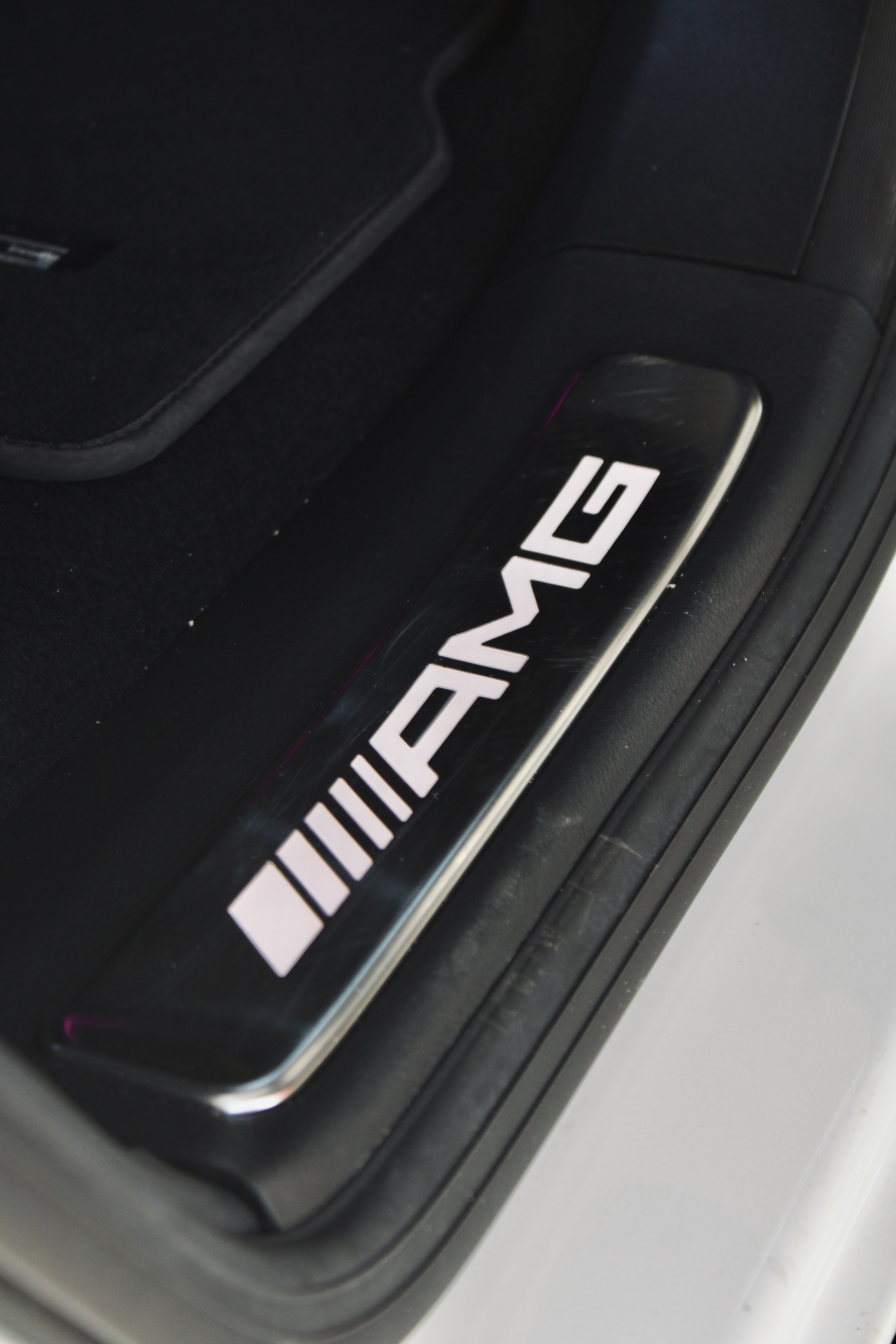 MERCEDES-BENZ G63 AMG (2024)